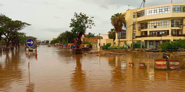 Du Point E à Colobane :  les eaux de pluie ont régné en maître ce 22 juillet